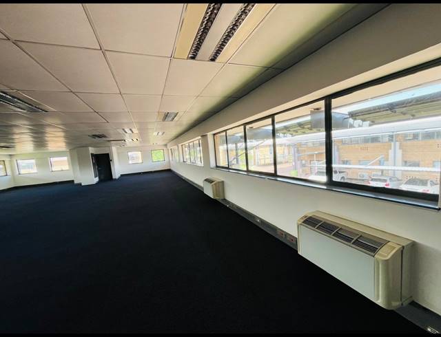 1,840M² OFFICE TO LET IN RANDJESPARK